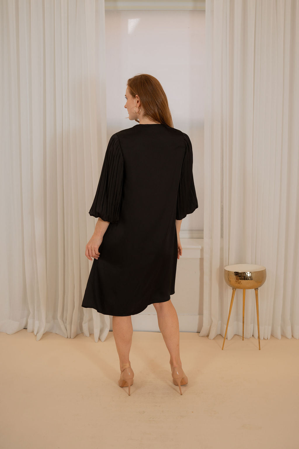 A-line satin dress pleated sleeves