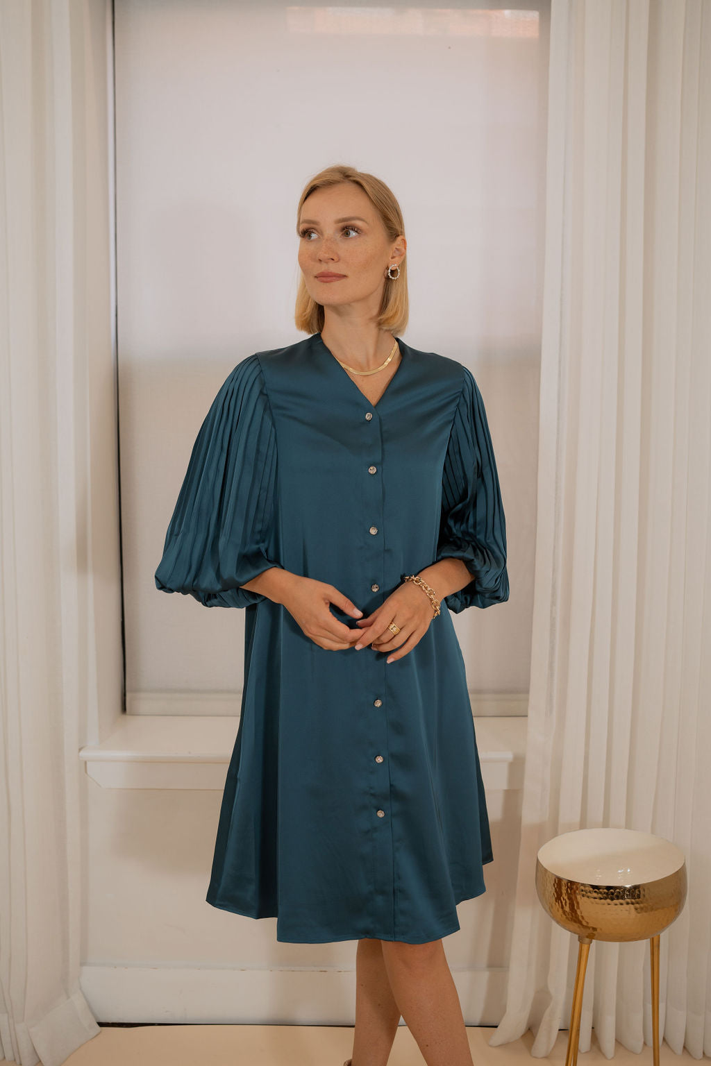 A-line satin dress pleated sleeves