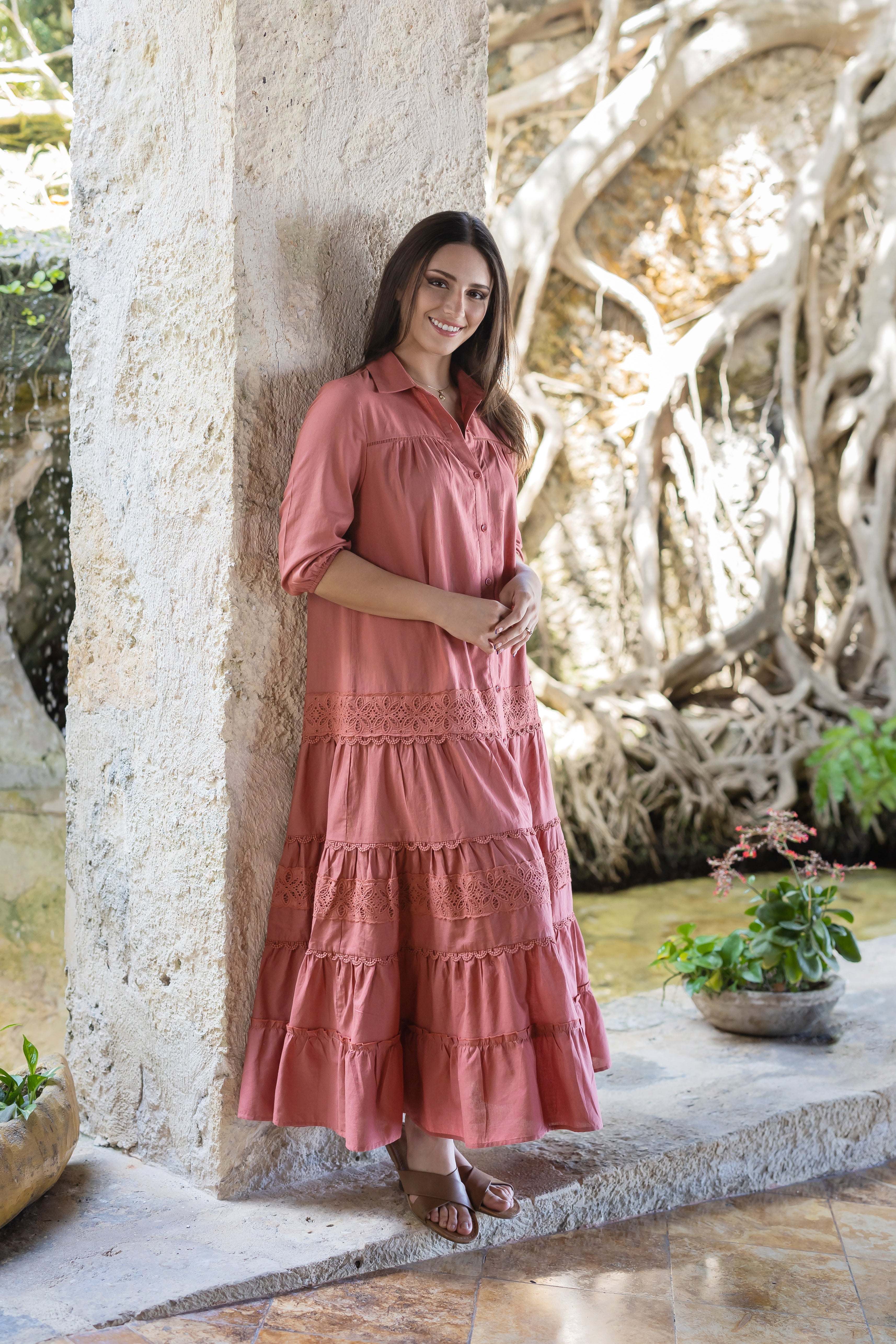 Run big- size down! Maxi lace dress