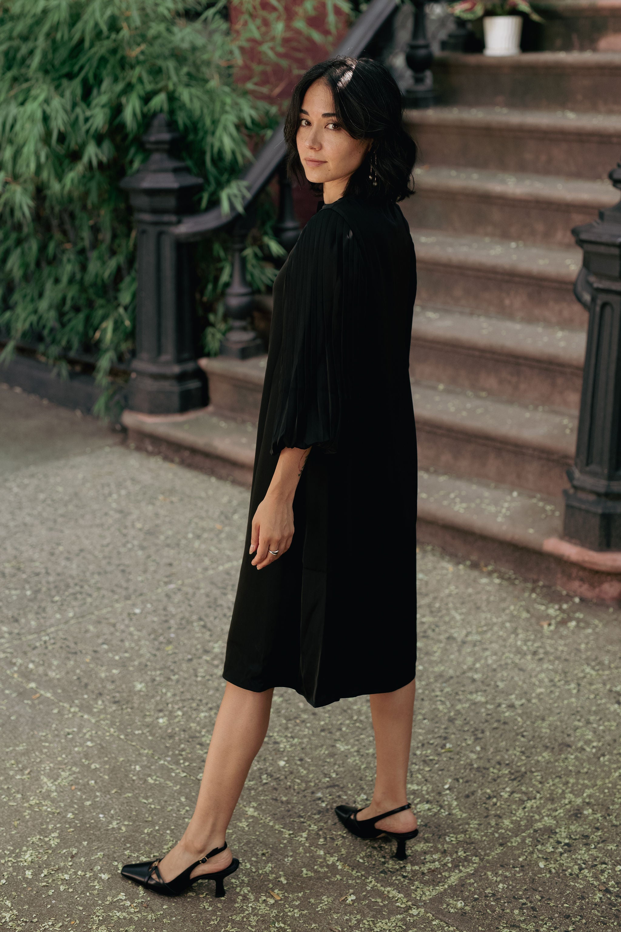 A-line satin dress pleated sleeves - Black
