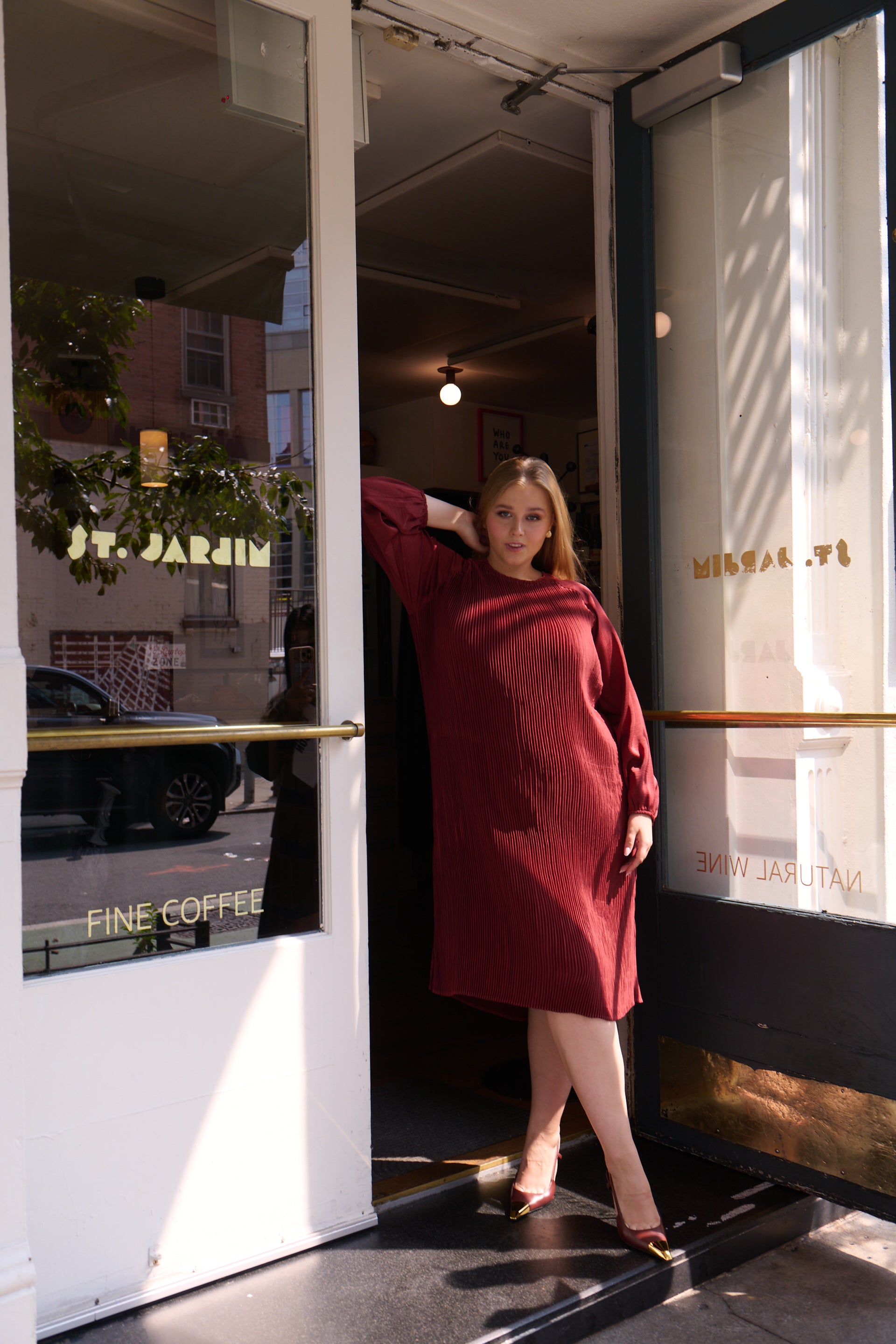 Fine pleat satin dress - Rust