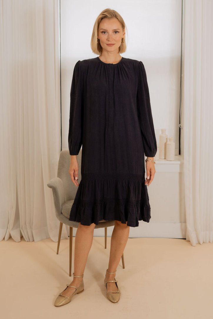 Two layers drop smock Crepe dress